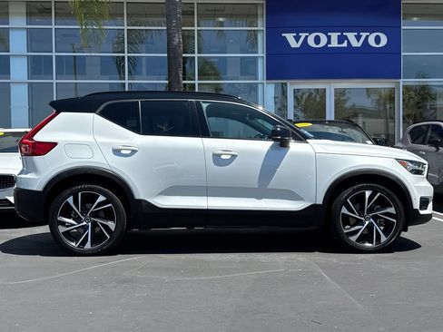 Used 2021 Volvo XC40 T5 R-Design w/ Advanced Package AWD/4WD image 6