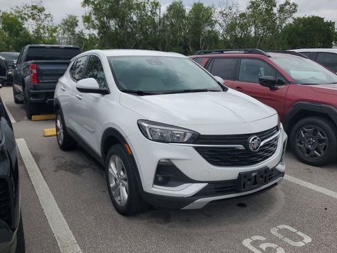 Used 2023 Buick Encore GX Preferred w/ Cold Weather Comfort Package AWD/4WD image 3