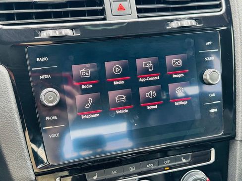 Used 2020 Volkswagen GTI SE image 24