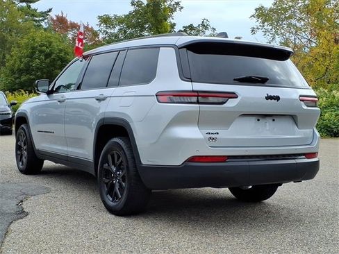 Used 2024 Jeep Grand Cherokee L Laredo image 26