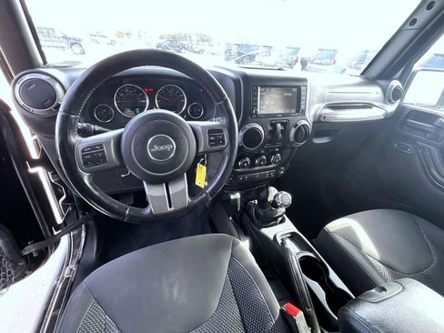 Used 2016 Jeep Wrangler Sport image 12