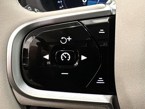 New 2026 Volvo XC60 B5 Ultra w/ Protection Package Premier image 13