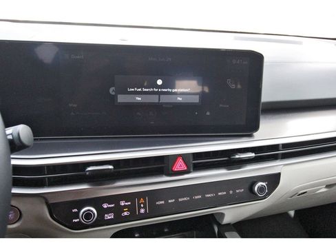 Used 2025 Kia Sorento S w/ Panoramic Sunroof Package FWD image 23