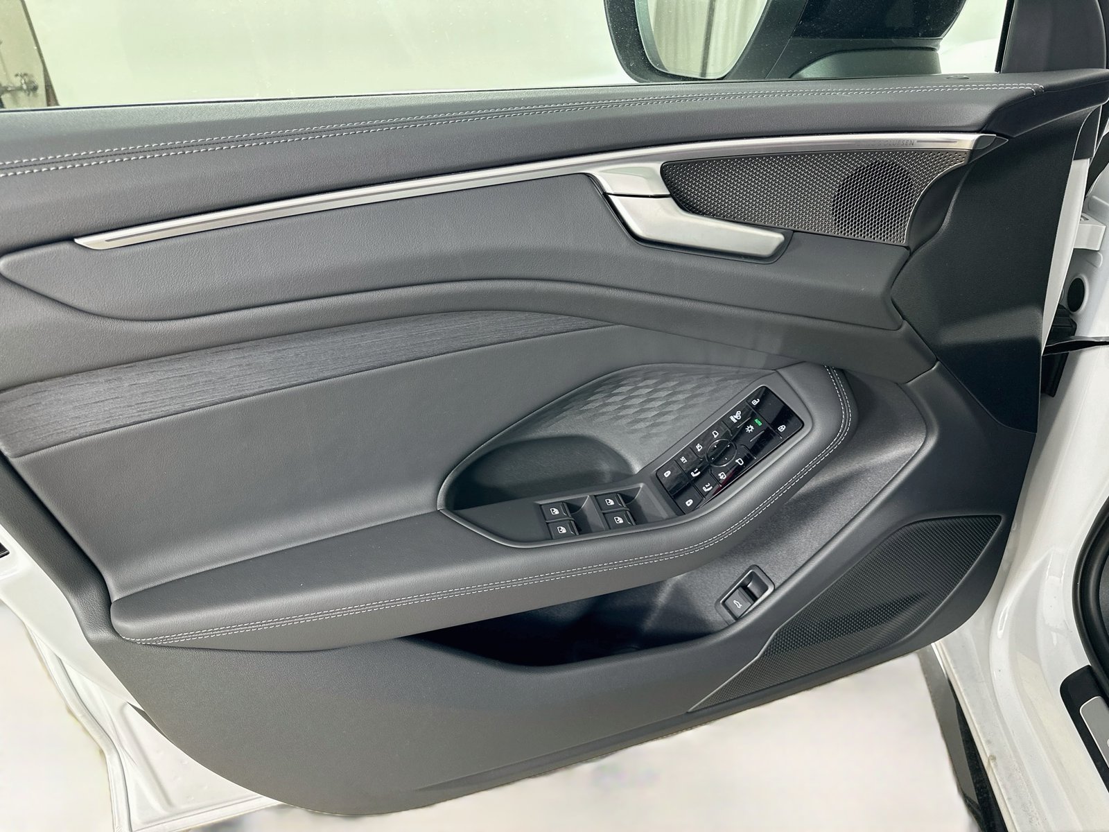 New 2026 Audi A6 Premium Plus AWD/4WD image 16