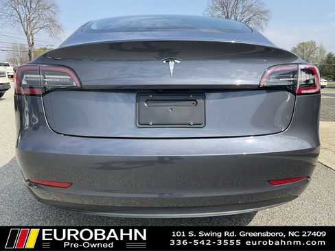 Used 2023 Tesla Model 3 Standard Range image 4