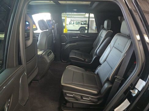 Used 2023 Cadillac Escalade Sport image 3