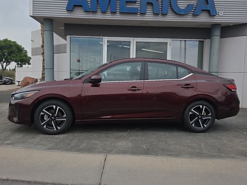 Used 2025 Nissan Sentra SV FWD image 3