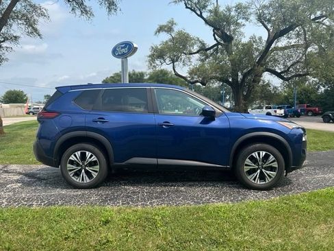 Used 2023 Nissan Rogue SV AWD/4WD image 1