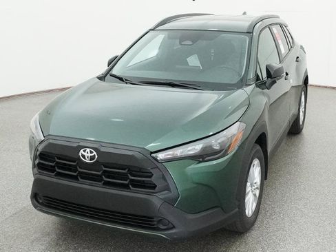 New 2026 Toyota Corolla Cross LE image 9