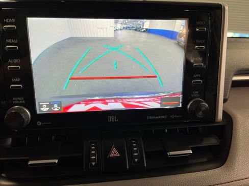 Used 2020 Toyota RAV4 XLE Premium AWD/4WD image 28