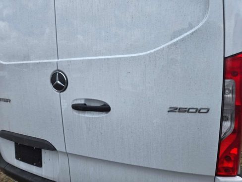 New 2026 Mercedes-Benz Sprinter 2500 image 17
