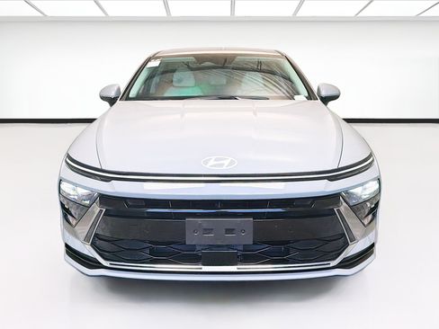 Used 2025 Hyundai Sonata SEL FWD image 2