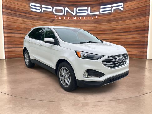 Used 2022 Ford Edge SEL w/ Convenience Package AWD/4WD image 2