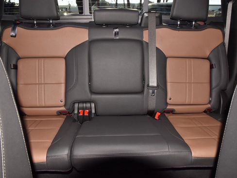 Used 2025 Chevrolet Silverado 1500 High Country w/ High Country Premium Package image 20