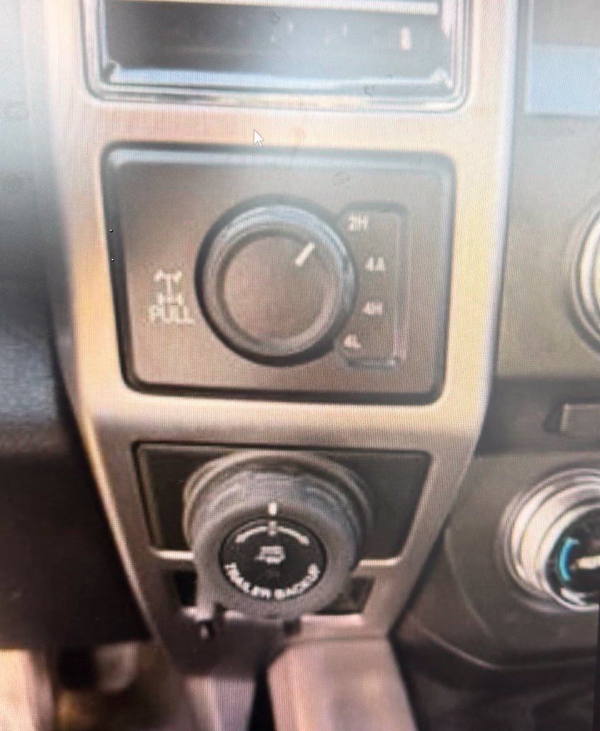 Used 2018 Ford F150 Platinum w/ Equipment Group 701A Luxury AWD/4WD image 10