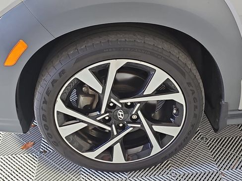 Used 2022 Hyundai Kona Limited AWD/4WD image 10