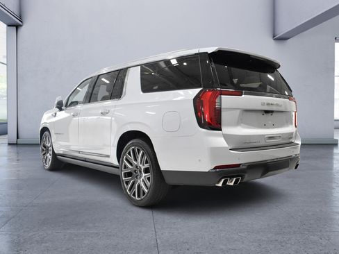 Used 2026 GMC Yukon XL Denali Ultimate AWD/4WD image 3