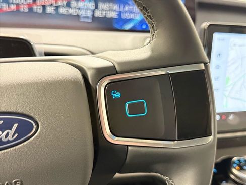 New 2026 Ford Expedition Active image 23