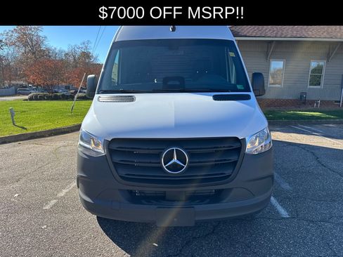 New 2026 Mercedes-Benz Sprinter 2500 image 2