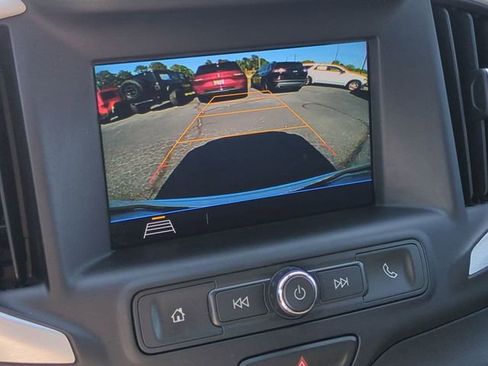 Used 2018 GMC Terrain SLE FWD image 17