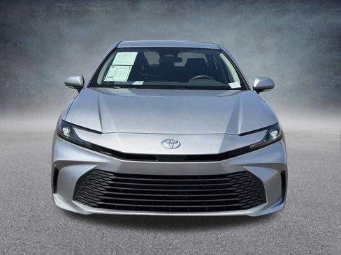 Used 2025 Toyota Camry LE FWD image 9