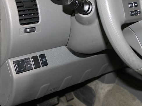 Used 2015 Nissan Frontier SV RWD image 18
