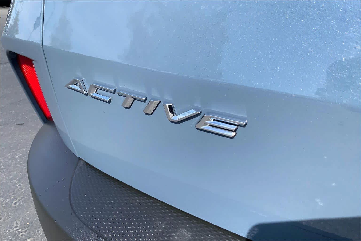 Used 2025 Ford Escape Active AWD/4WD image 9