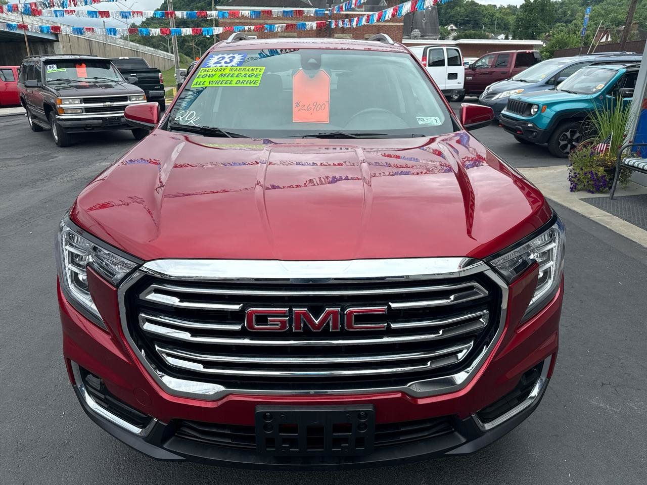Used 2023 GMC Terrain SLT AWD/4WD image 34