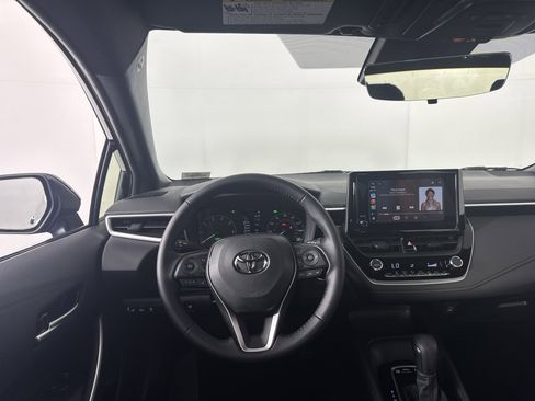 Used 2025 Toyota Corolla SE w/ Convenience Package FWD image 22