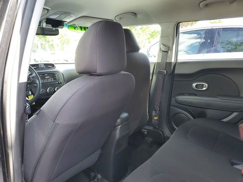 Used 2018 Kia Soul FWD image 13