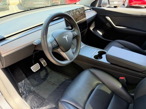 Used 2022 Tesla Model Y Performance image 24