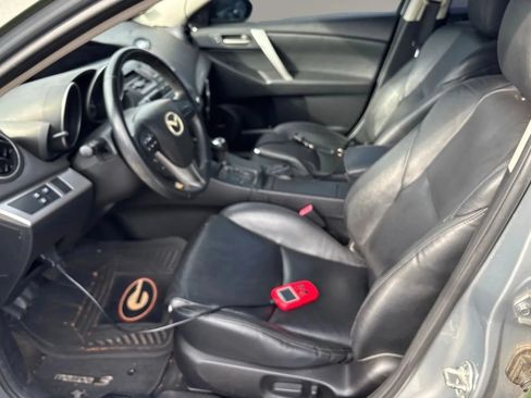 Used 2012 MAZDA MAZDA3 i Grand Touring w/ Tech Pkg FWD image 5