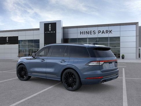 New 2026 Lincoln Aviator Reserve w/ Jet Appearance Package image 4