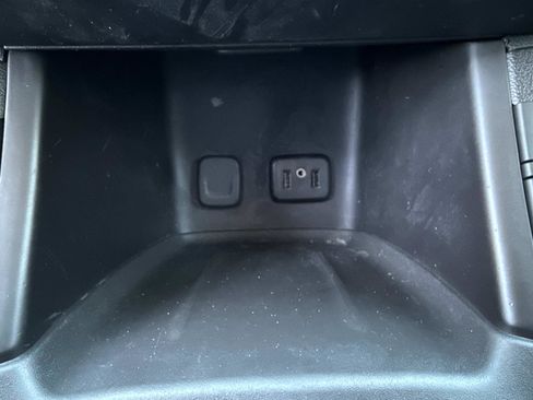 Used 2018 GMC Acadia SLT w/ LPO, Black Accent Package image 28