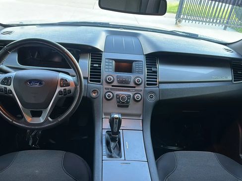 Used 2015 Ford Taurus SEL image 13