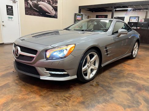 Used 2013 Mercedes-Benz SL 550 image 15