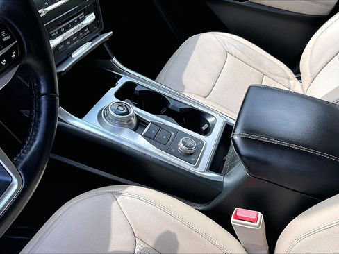 Certified 2020 Ford Explorer Limited AWD/4WD image 11