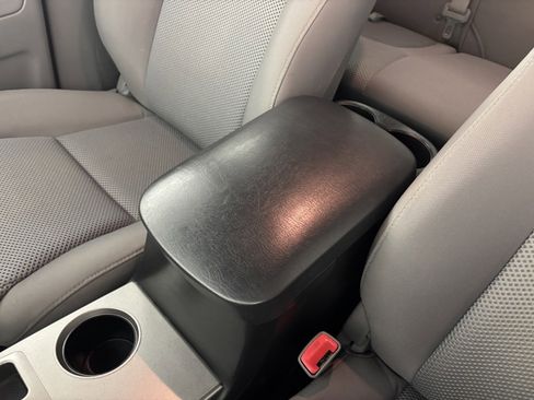 Used 2014 Toyota Tacoma 4x4 Double Cab image 29