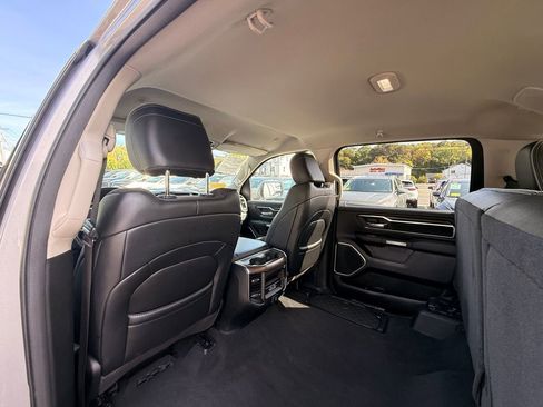 Used 2022 RAM 1500 Laramie AWD/4WD image 16