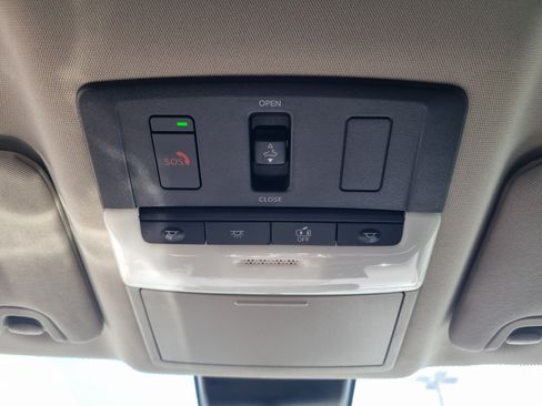 Used 2024 Nissan Altima 2.5 SR w/ SR Premium Package FWD image 30