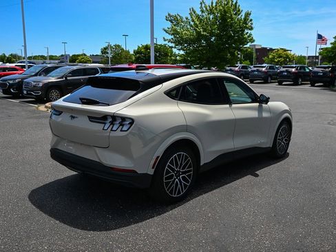 Certified 2025 Ford Mustang Mach-E Premium AWD/4WD image 5