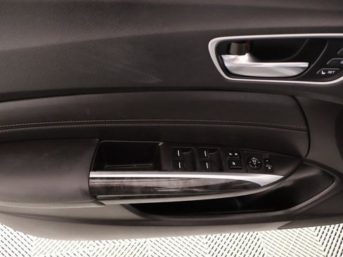 Used 2018 Acura TLX w/ Technology Package image 17