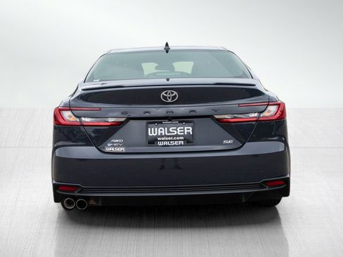 Used 2025 Toyota Camry SE AWD/4WD image 4