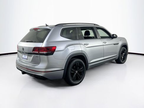 Used 2023 Volkswagen Atlas SEL R-Line image 5