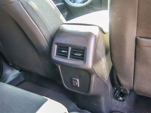 Used 2022 Chevrolet Equinox LT image 21