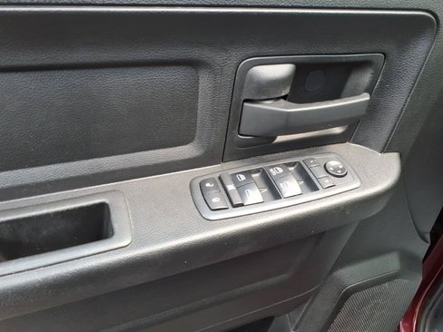Used 2019 RAM 1500 Express w/ Express Value Package AWD/4WD image 12