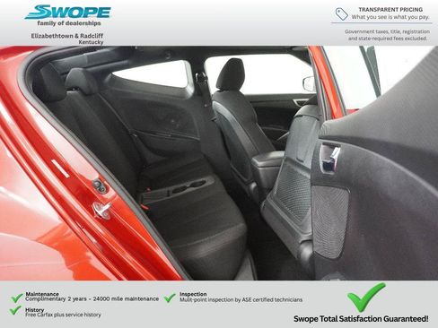 Used 2017 Hyundai Veloster Value Edition FWD image 10