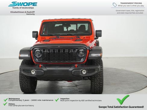 Used 2025 Jeep Gladiator Rubicon AWD/4WD image 8