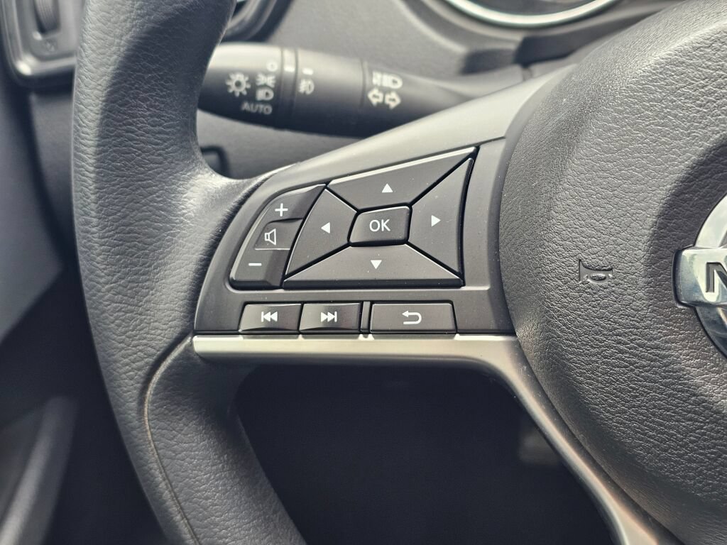 Used 2019 Nissan Rogue SV AWD/4WD image 25