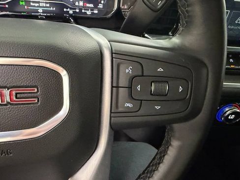 Used 2025 GMC Sierra 1500 SLT AWD/4WD image 17